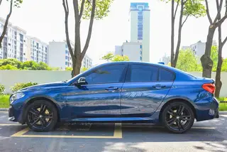 BMW 1 Series 2021 125i M Sports Obsidian Night Edition exterior photo 3