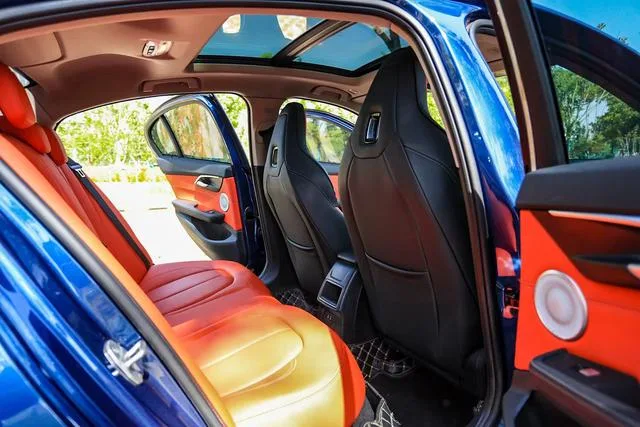 BMW 1 Series 2021 125i M Sports Obsidian Night Edition interior photo 8