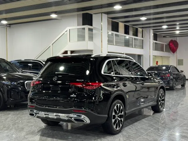 Mercedes-Benz GLC 2023 GLC 260 L 4MATIC Dynamic 5 seat interior photo 11