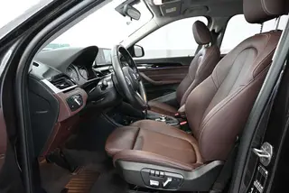 BMW X1 2022 sDrive25Li Leading Type interior photo 16