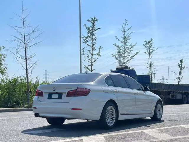 BMW 5 Series 2014 525Li Leading Type exterior photo 7