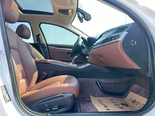 BMW 5 Series 2014 525Li Leading Type interior photo 16