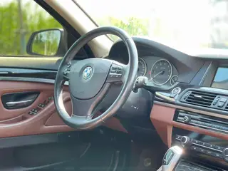 BMW 5 Series 2014 525Li Leading Type interior photo 18