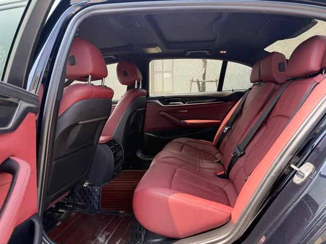 BMW 5 Series 2020 530Li Leader M Ensemble de sport extérieur photo 5 BMW 5 Series 2020 530Li Leader M Ensemble de sport extérieur photo 5