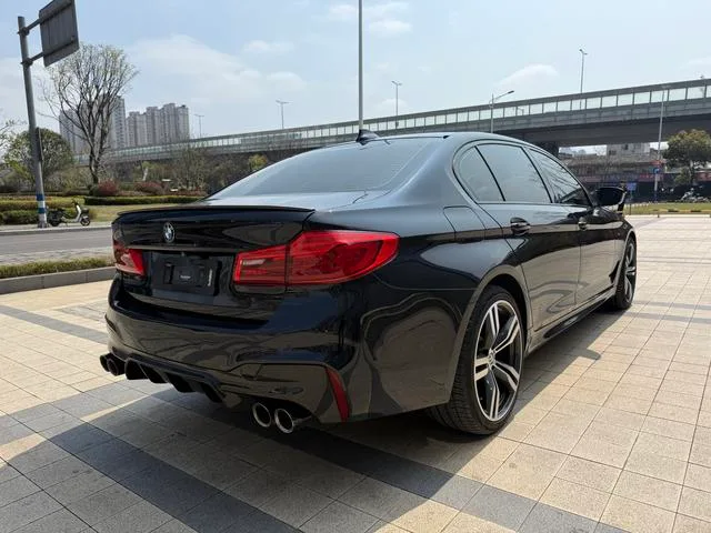 BMW 5 Series 2020 530Li Leader M Ensemble de sport intérieur photo 11 BMW 5 Series 2020 530Li Leader M Ensemble de sport intérieur photo 11