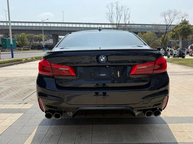 BMW 5 Series 2020 530Li Leader M Ensemble de sport intérieur photo 12 BMW 5 Series 2020 530Li Leader M Ensemble de sport intérieur photo 12