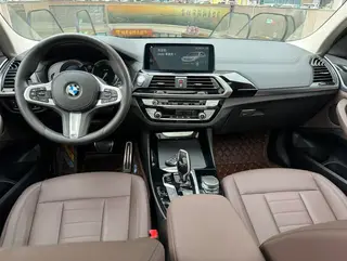 BMW X3 2018 xDrive25i M Sports suit Country VI interior photo 10