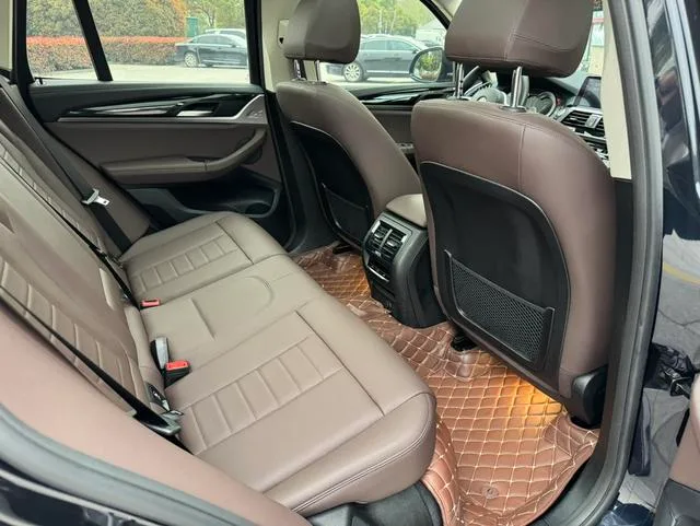 BMW X3 2018 xDrive25i M Sports suit Country VI interior photo 12