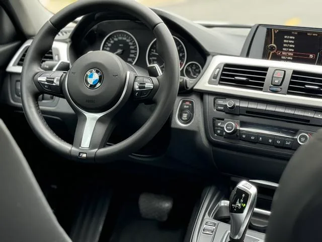 BMW 3 Series 2013 320i Fashionable exterior photo 4
