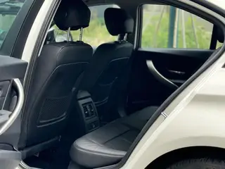 BMW 3 Series 2013 320i Fashionable interior photo 7