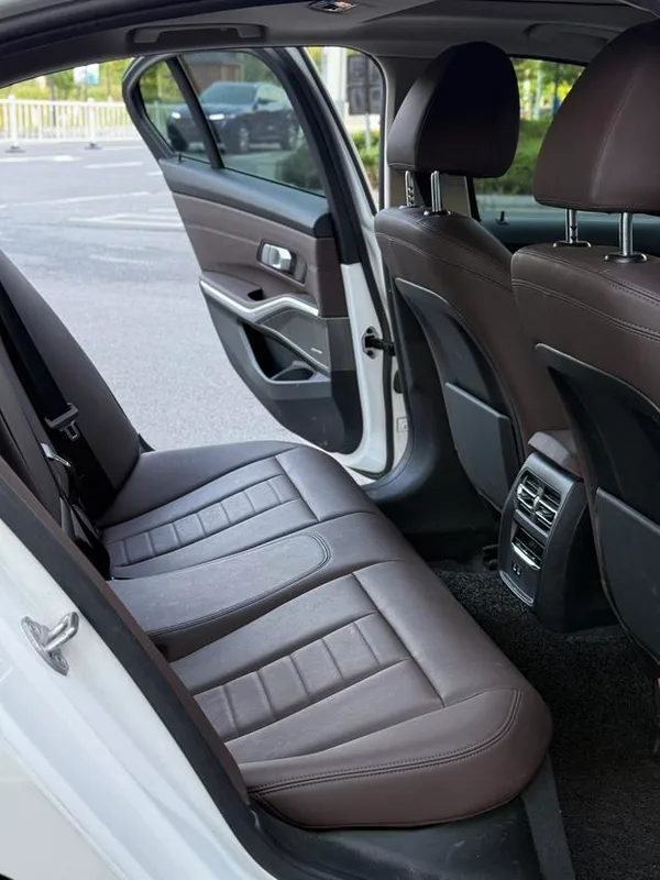 BMW 3 Series 2020 Restyling 325i M Sports Night Suit interior photo 7