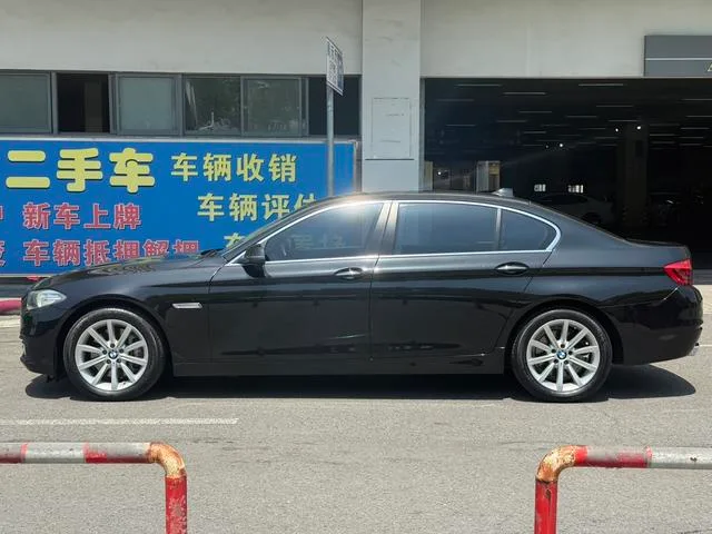 BMW 5 Series 2014 535Li Líder exterior foto 7