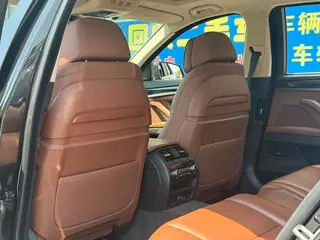 BMW 5 Series 2014 535Li Líder interior foto 20