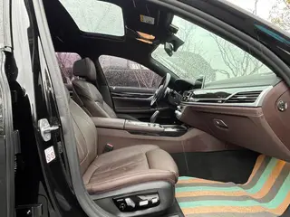 BMW 7 Series 2017 730Li Leading Type interior photo 12