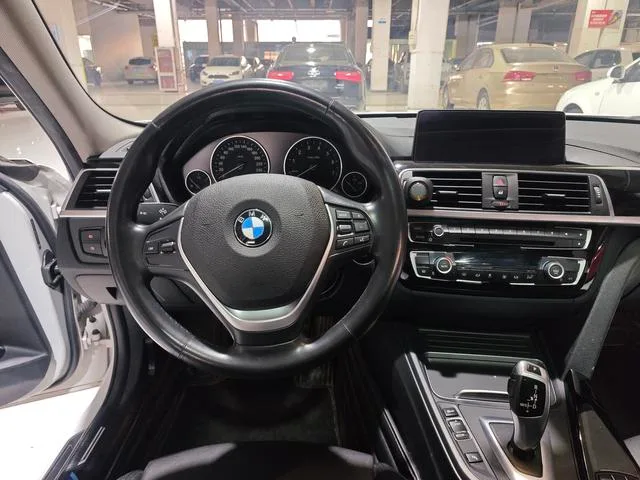 BMW 3 Series 2019 320Li Fashionable interior photo 10