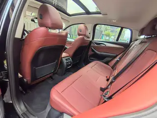 BMW X4 2022 xDrive 30i M Sports suit interior photo 7