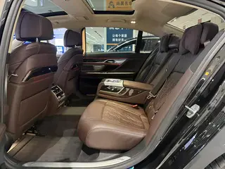 BMW 7 Series 2021 730Li Luxury Set interior photo 17 BMW 7 Series 2021 730Li Luxury Set interior photo 17