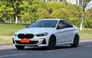 BMW 1 Series 2021 Restyling 125i M Sports Obsidian Night Edition exterior photo 1