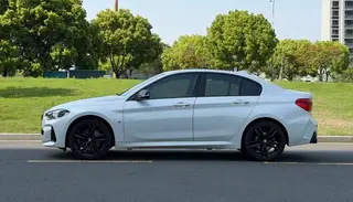 BMW 1 Series 2021 Restyling 125i M Sports Obsidian Night Edition exterior photo 4