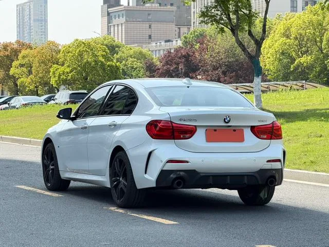 BMW 1 Series 2021 Restyling 125i M Sports Obsidian Night Edition exterior photo 5