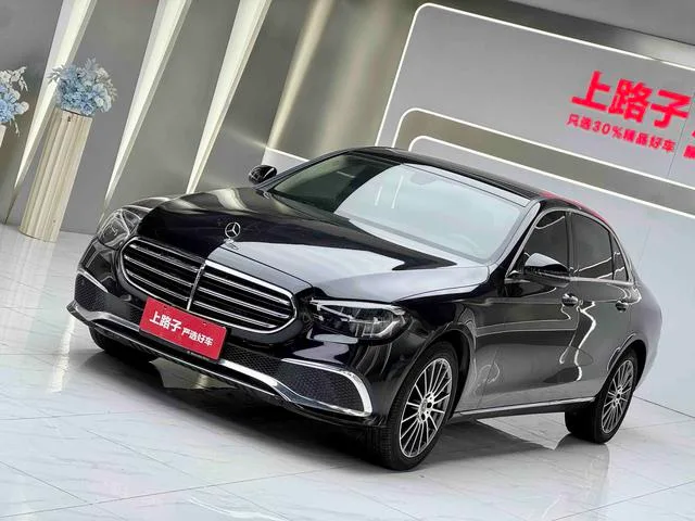 Mercedes-Benz E-Class 2022 E 260 L Coche exterior foto 1 Mercedes-Benz E-Class 2022 E 260 L Coche exterior foto 1