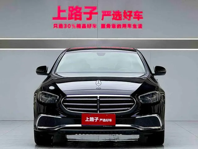 Mercedes-Benz E-Class 2022 E 260 L Coche exterior foto 2 Mercedes-Benz E-Class 2022 E 260 L Coche exterior foto 2