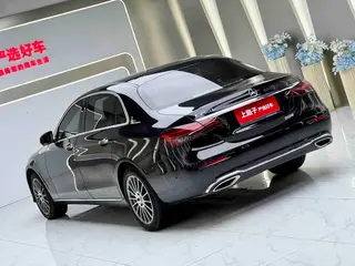 Mercedes-Benz E-Class 2022 E 260 L Coche exterior foto 4 Mercedes-Benz E-Class 2022 E 260 L Coche exterior foto 4