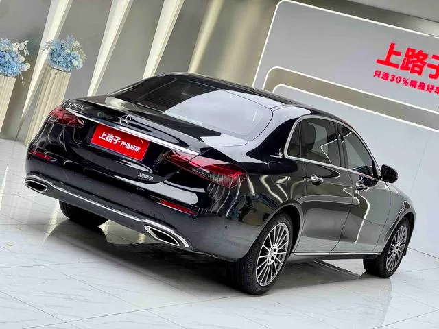 Mercedes-Benz E-Class 2022 E 260 L Coche exterior foto 6 Mercedes-Benz E-Class 2022 E 260 L Coche exterior foto 6