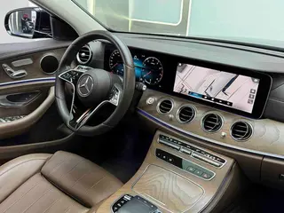 Mercedes-Benz E-Class 2022 E 260 L Coche exterior foto 8 Mercedes-Benz E-Class 2022 E 260 L Coche exterior foto 8