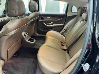 Mercedes-Benz E-Class 2022 E 260 L Coche interior foto 14 Mercedes-Benz E-Class 2022 E 260 L Coche interior foto 14