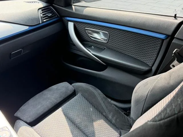 BMW 4 Series 2020 425i Gran Coupe M Sports suit interior photo 12