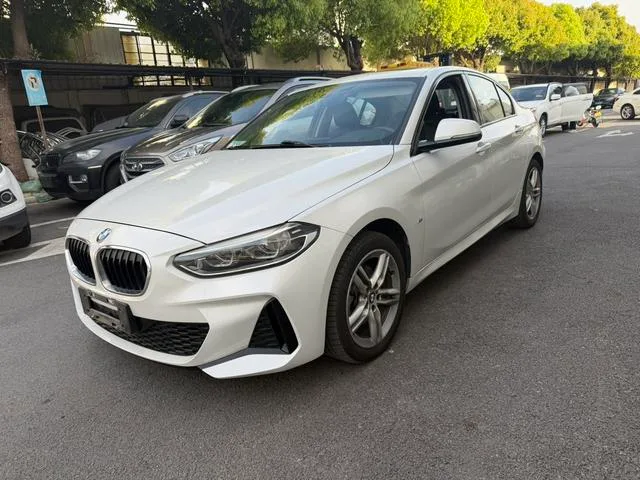 BMW 1 Series 2020 120i M Sports suit exterior photo 2