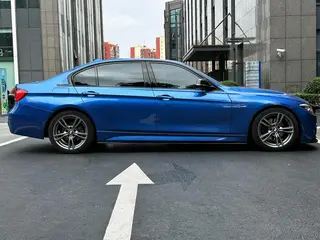 BMW 3 Series 2018 320Li M Édition de nuit sportive Yao extérieur photo 7 BMW 3 Series 2018 320Li M Édition de nuit sportive Yao extérieur photo 7