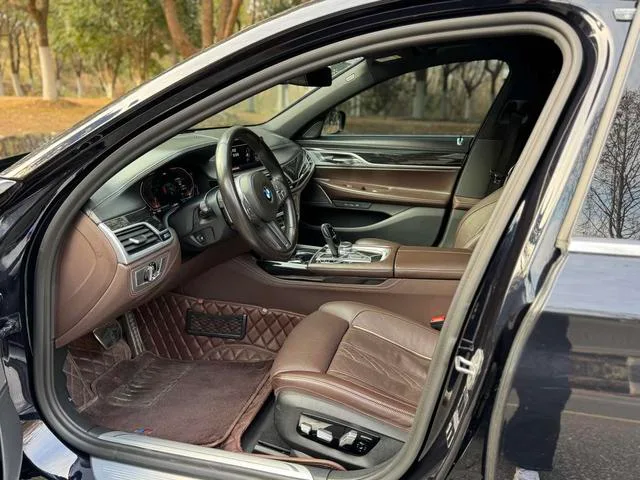 BMW 7 Series 2019 Модификация 730Li M Спортивный костюм интерьер фото 11