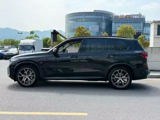 BMW X5 2023 xDrive30Li Premium Class M Sports suit exterior photo 10 BMW X5 2023 xDrive30Li Premium Class M Sports suit exterior photo 10