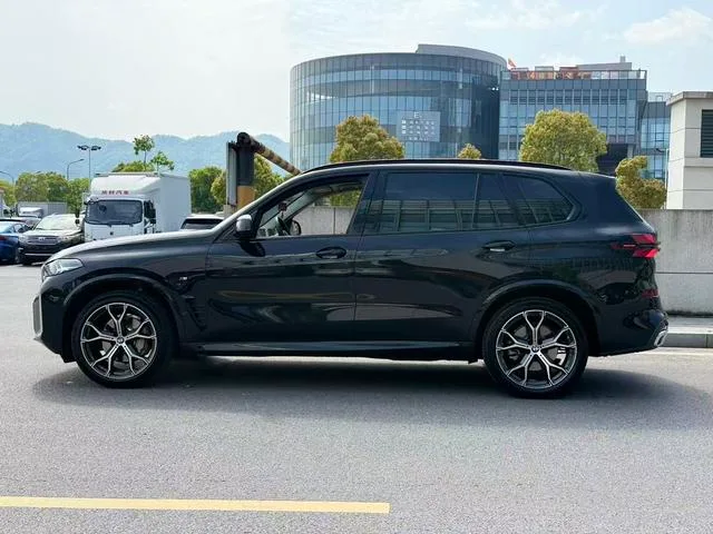 BMW X5 2023 xDrive30Li Premium Class M Sports suit exterior photo 10 BMW X5 2023 xDrive30Li Premium Class M Sports suit exterior photo 10