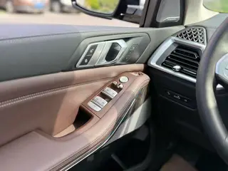 BMW X5 2023 xDrive30Li Premium Class M Sports suit interior photo 17 BMW X5 2023 xDrive30Li Premium Class M Sports suit interior photo 17