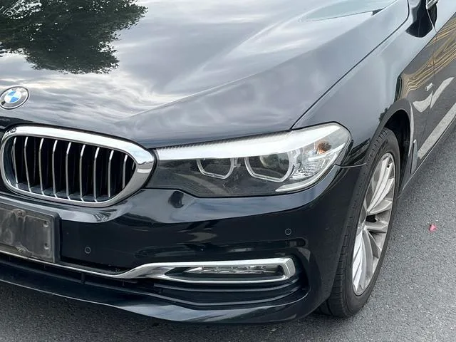 BMW 5 Series 2018 525Li Luxury Set exterior photo 7
