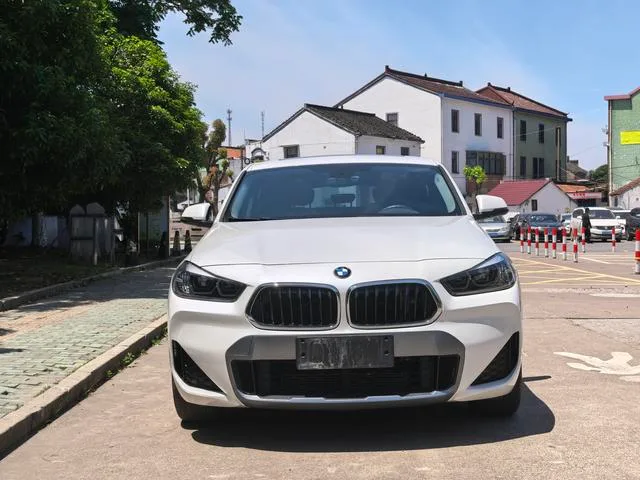 BMW X2 2020 sDrive20i M Off-road suit exterior photo 2