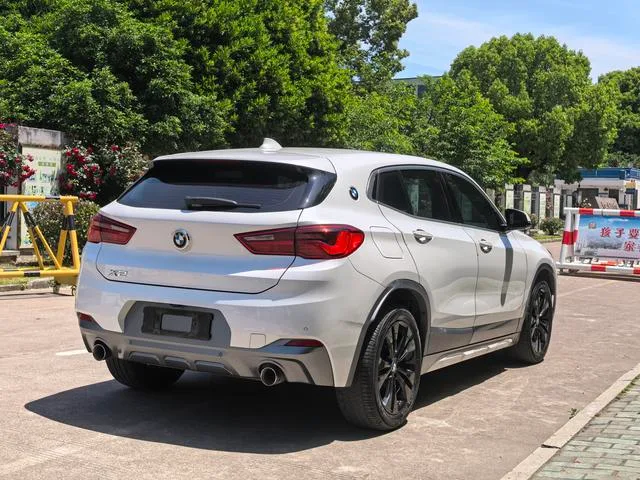 BMW X2 2020 sDrive20i M Off-road suit exterior photo 4