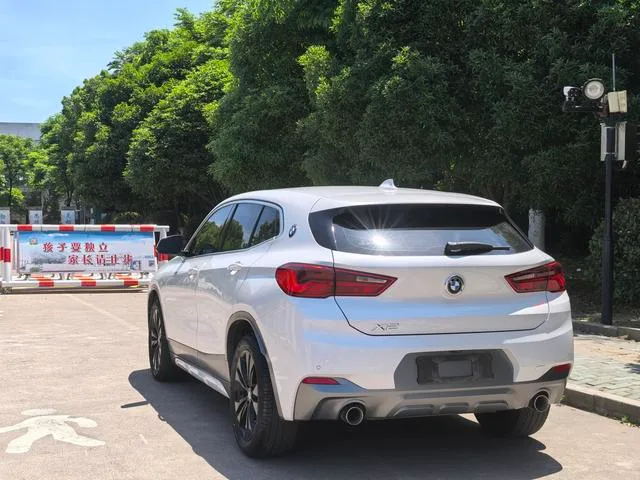 BMW X2 2020 sDrive20i M Off-road suit exterior photo 6