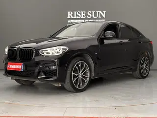 BMW X4 2020 xDrive25i M Off-road suit