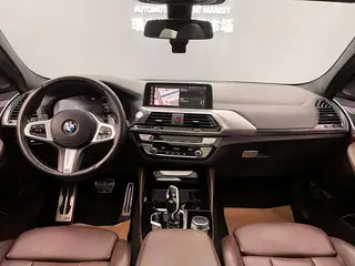 BMW X4 2020 xDrive25i M Off-road suit interior photo 8