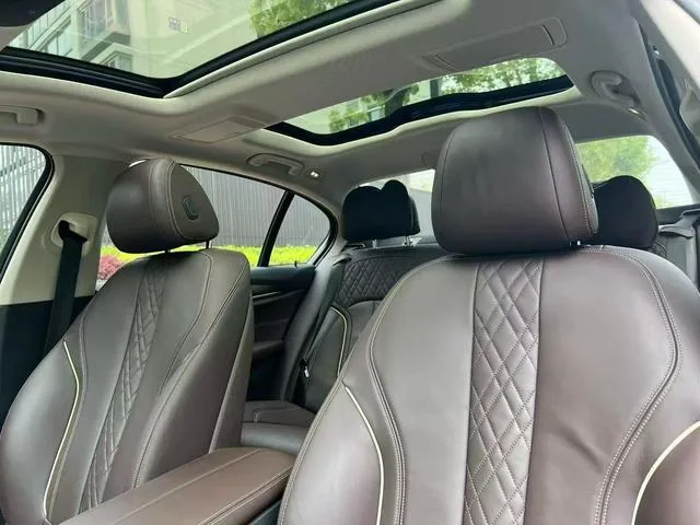 BMW 5 Series 2018 Restyling 530Li Leading Type Luxury Set interior photo 7