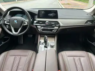 BMW 5 Series 2018 Restyling 530Li Leading Type Luxury Set interior photo 8