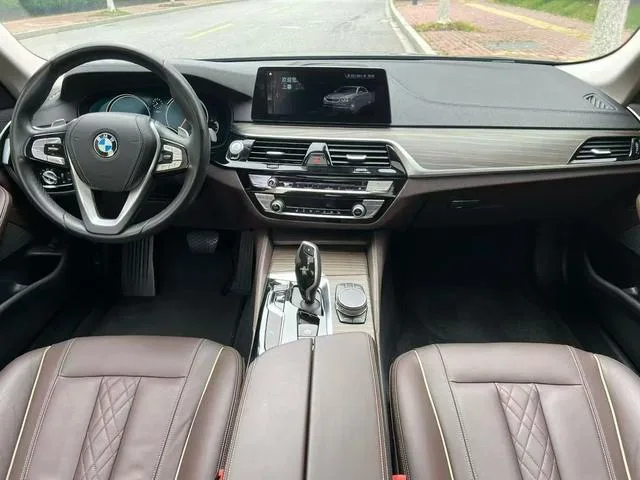 BMW 5 Series 2018 Restyling 530Li Leading Type Luxury Set interior photo 8
