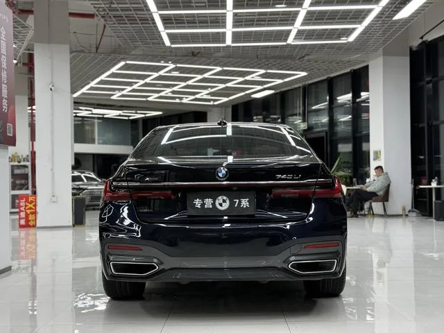 BMW 7 Series 2019 Restyling 740Li xDrive Administrative Luxury Set exterior photo 5