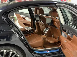 BMW 7 Series 2019 Restyling 740Li xDrive Administrative Luxury Set interior photo 9
