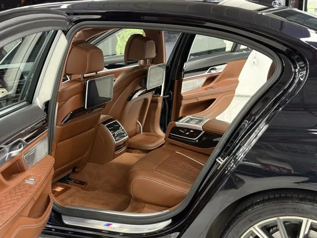 BMW 7 Series 2019 Restyling 740Li xDrive Administrative Luxury Set interior photo 11
