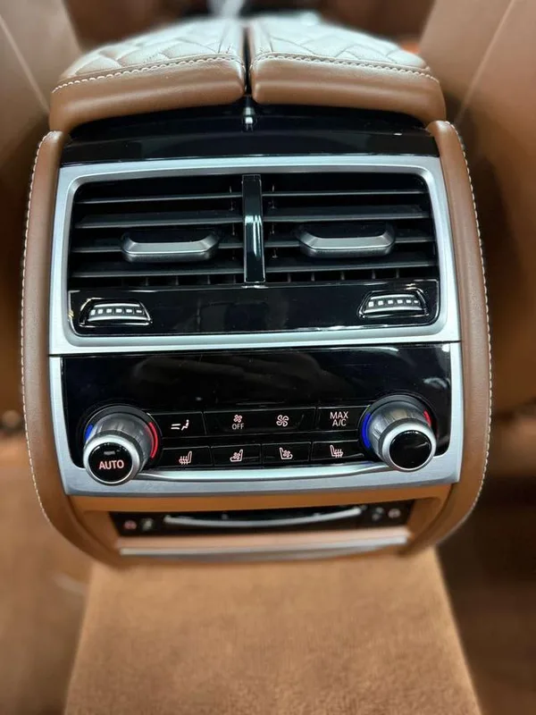BMW 7 Series 2019 Restyling 740Li xDrive Administrative Luxury Set interior photo 12